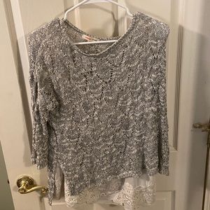 Gray and white knitted sweater. Size M/L. 3/4 sleeve length.